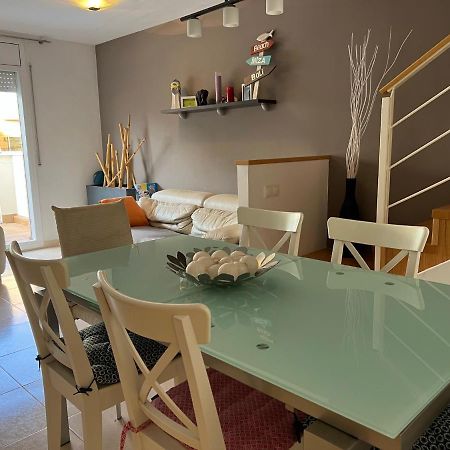 Cozy Beach House With Pool & Bbq كوبيليس المظهر الخارجي الصورة