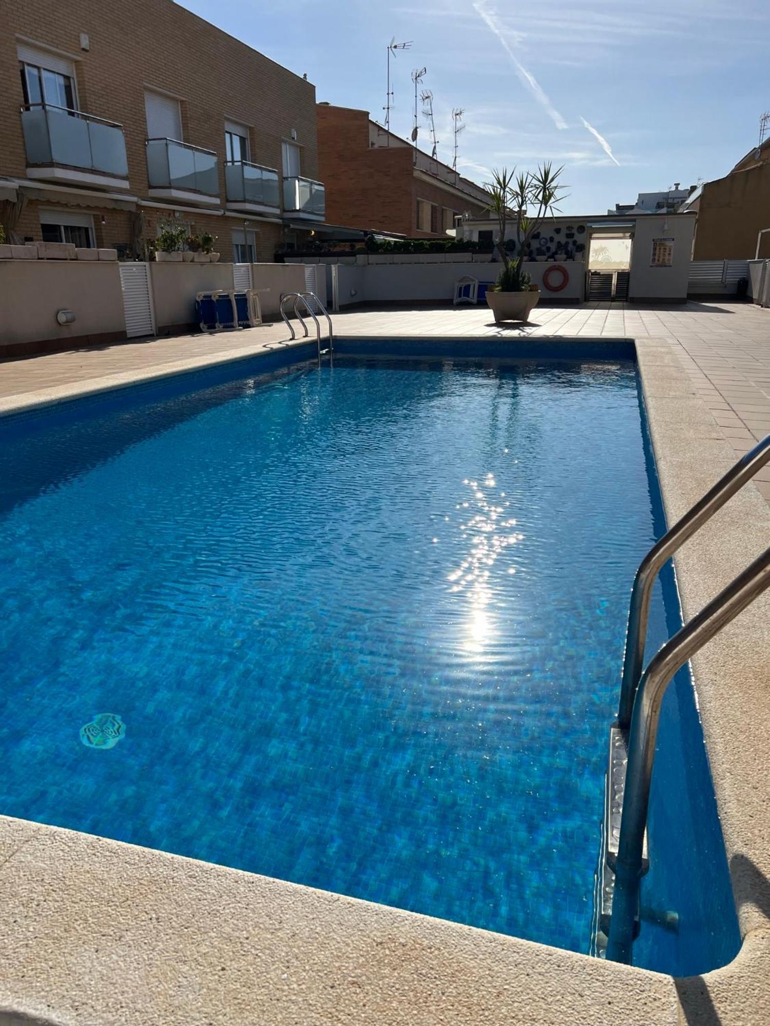 Cozy Beach House With Pool & Bbq كوبيليس المظهر الخارجي الصورة